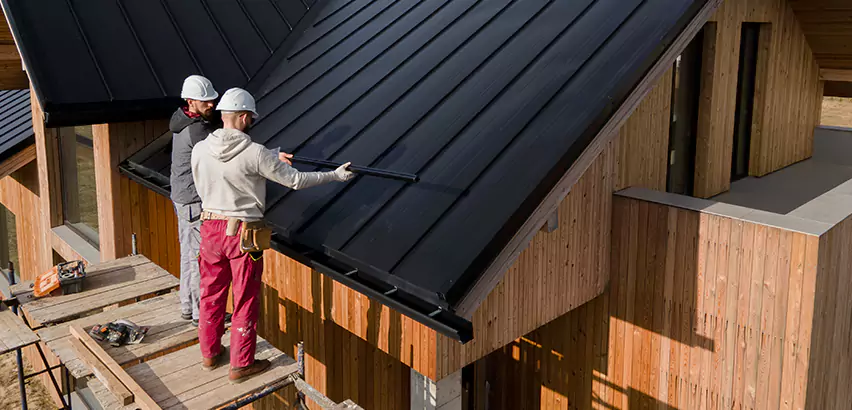 Metal Roof Maintenance in Albuquerque